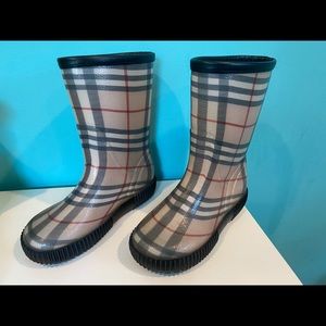 Burberry rain boots women size  5.5 33/34